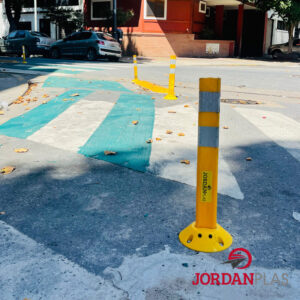 Delineadores Rebatibles - L-71-60-Amarillo con Reflectivo Blanco con fijaciones - Image 3